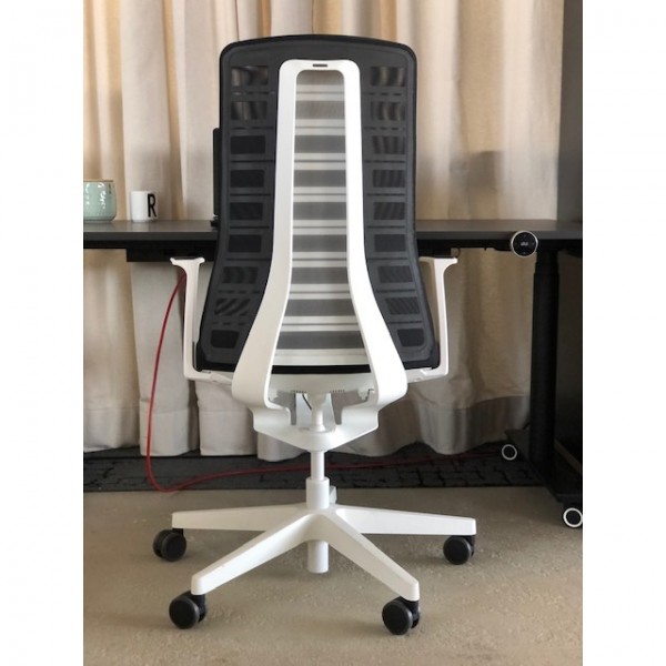 Interstuhl PUREis3 PU21C Sitz schwarz - Netz schwarz