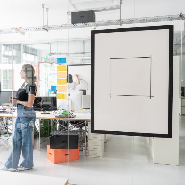 wp Flomo Board befestigt mit Flomo Gecko