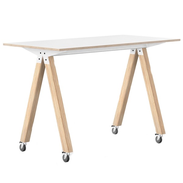 Interstuhl WHAT IF WE FLY High Table L 1600 | Stehtisch WT201