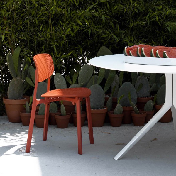 Kristalia COLANDER Chair Red Coral Moodbild